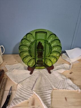 LE Smith Green Deviled Egg Plate Tray Platter Pineapple Glass Plate Heavy EVC
